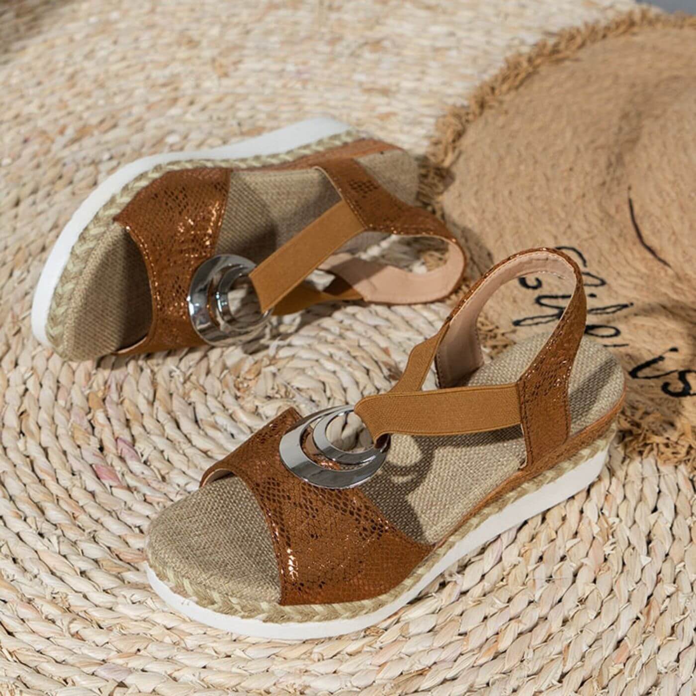 Chic Summer Sandals for Women - Ideal for Beach and Outings