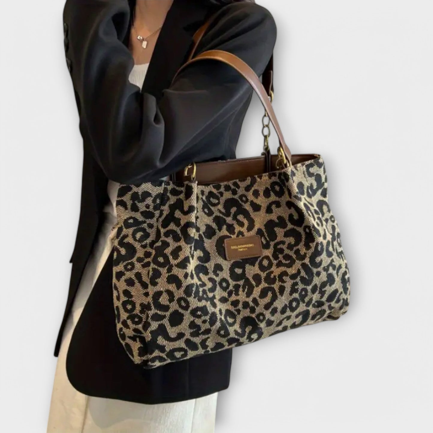 Olivia - Stylish Leopard Print Canvas Tote for Daily Adventures