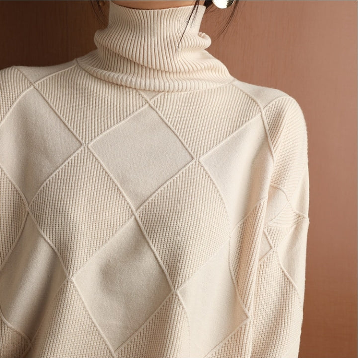 Chic Diamond Knit Sweater for Any Occasion