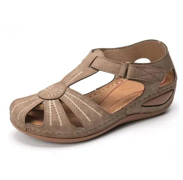 Adjustable Closed-Heel Sandals for Women - Ideal for Everyday Wear