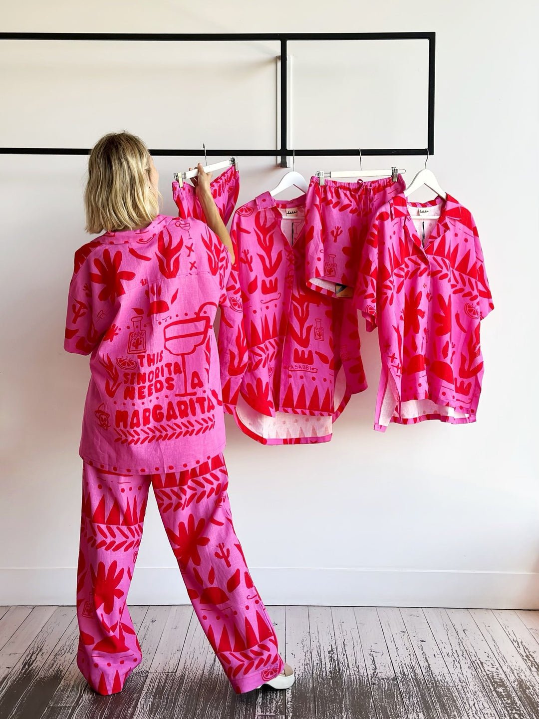 Chic Castro Summer Ensemble for Stylish Occasions