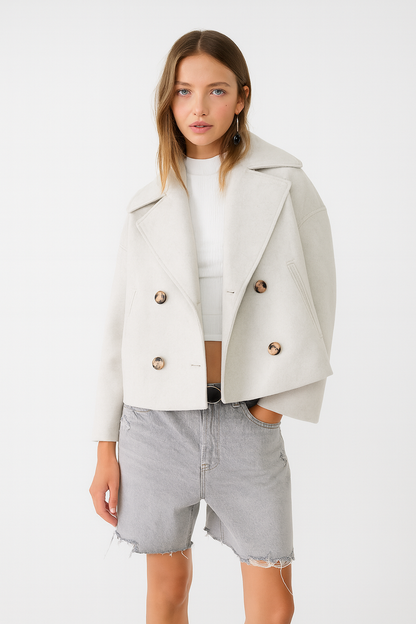 Chic Women's Short Coat - Stylish Wide Lapels & Button Front for Every Occasion